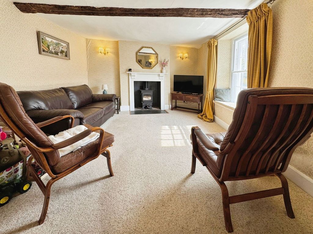 Property photo 2 of 44