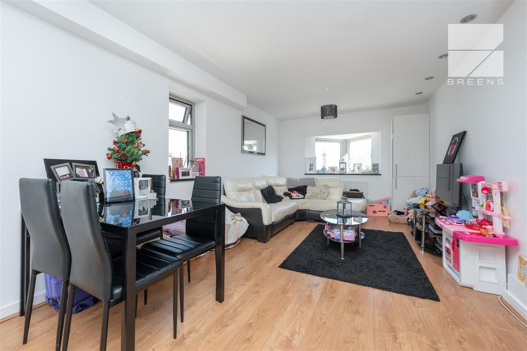 Property photo 2 of 14 Flat 5, Capital House_0008.Jpg