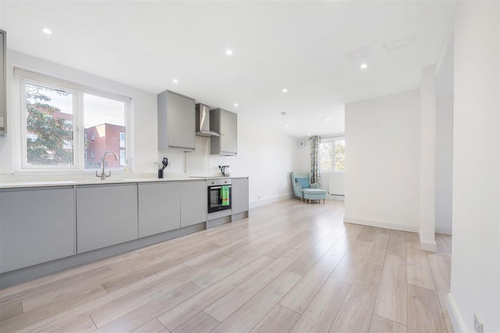 Property photo 1 of 12 Tina Court-6.Jpg