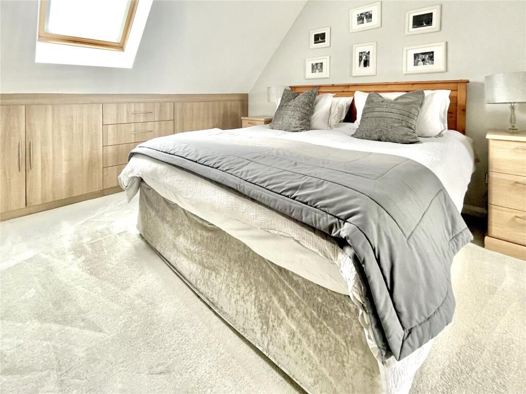 Property photo 1 of 28 4 Bedroom Detached House For Sale