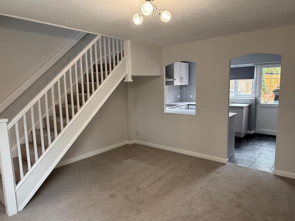 Property photo 2 of 12 Lounge1.Jpg