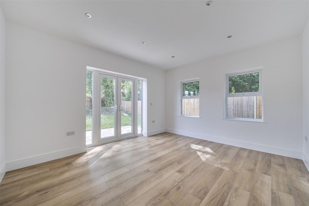 Property photo 2 of 15 1464232-3-6A1d4B9B283Bf.Jpg