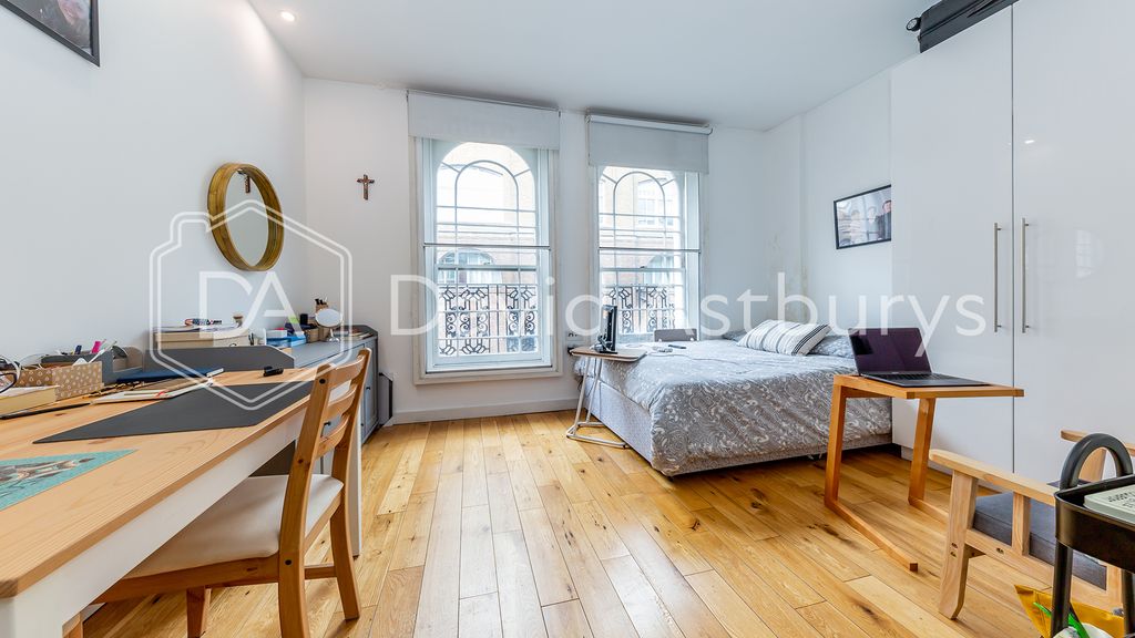 Property photo 2 of 5
