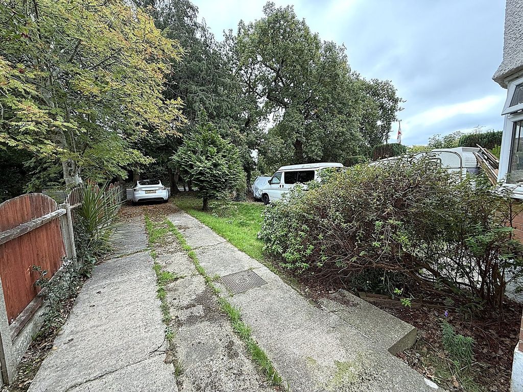 Property photo 2 of 22