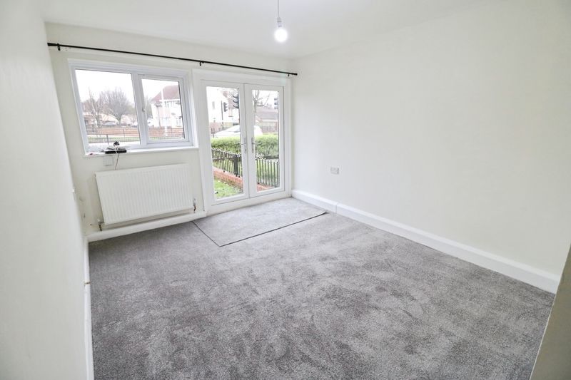 Property photo 2 of 6 Photo 3