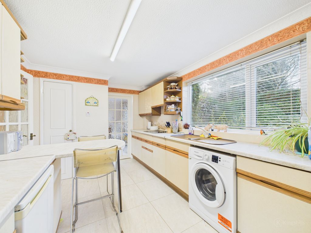 Property photo 2 of 15 Cam02136G0-Pr0494-Still009