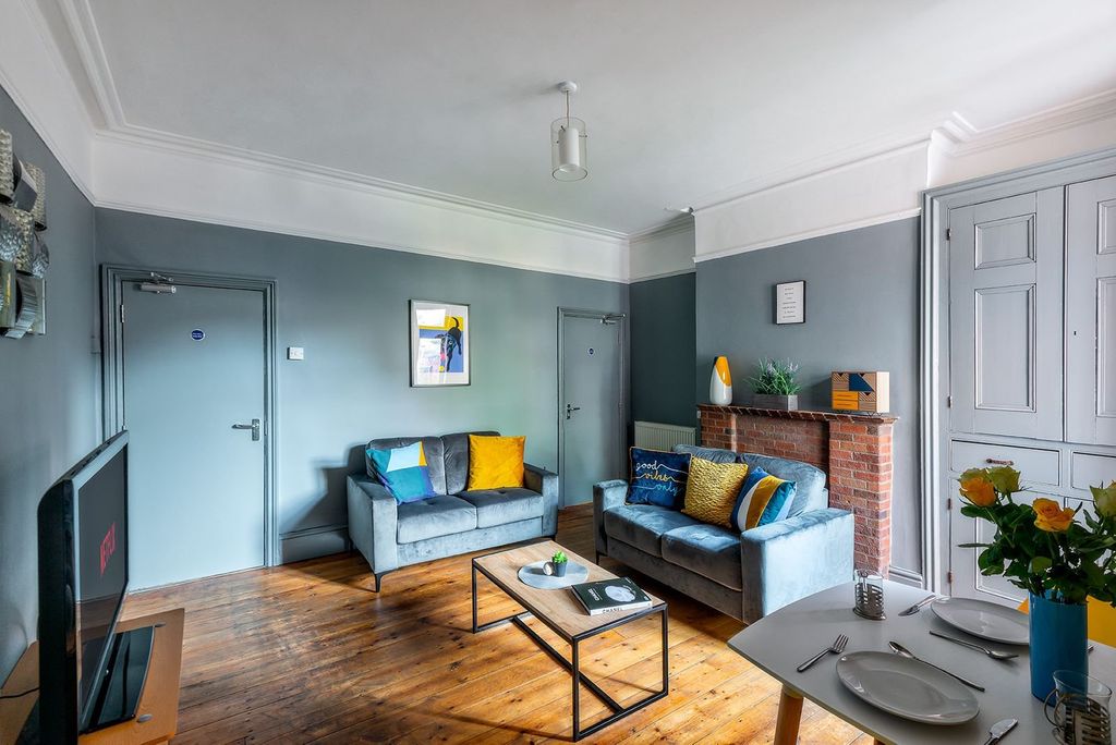 Property photo 2 of 14 Picture No. 05