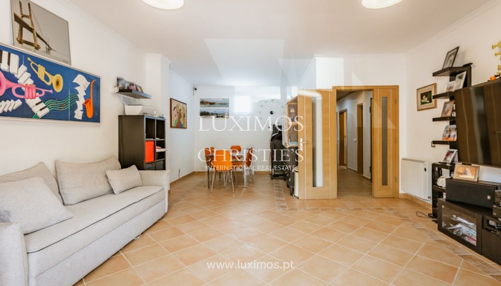 Property photo 2 of 25