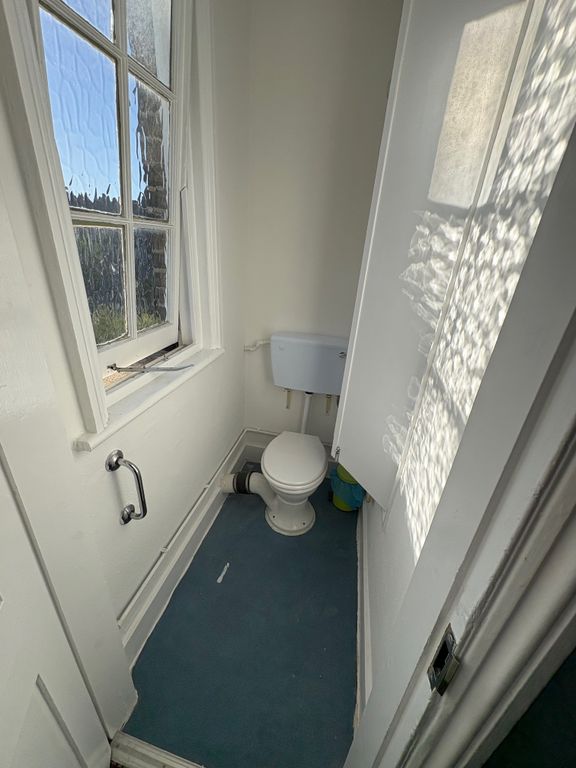 Property photo 3 of 5