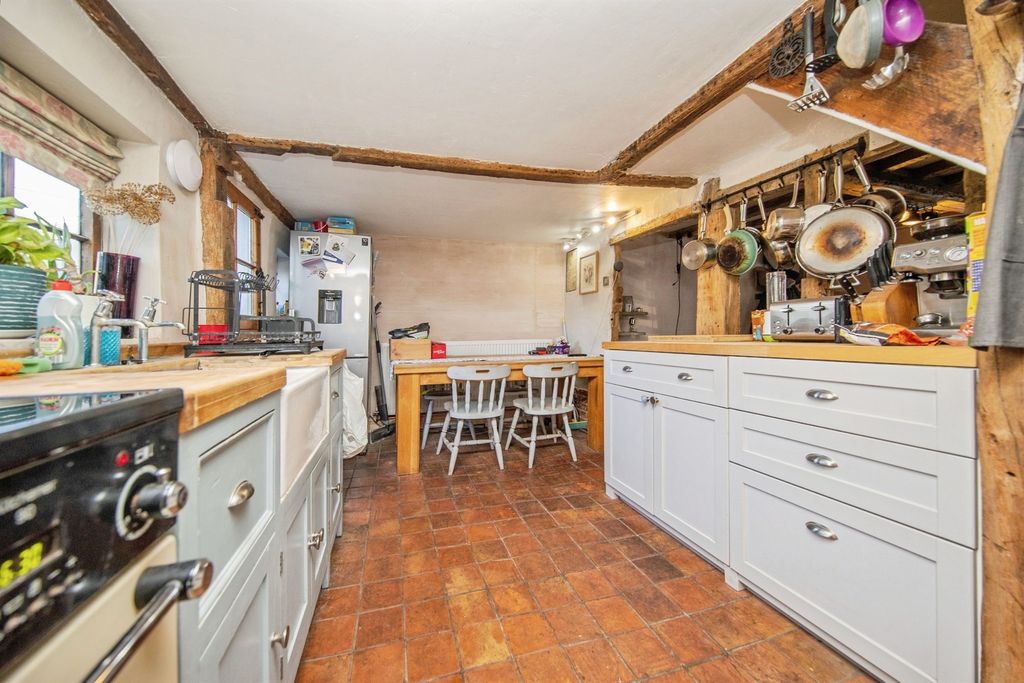 Property photo 2 of 18