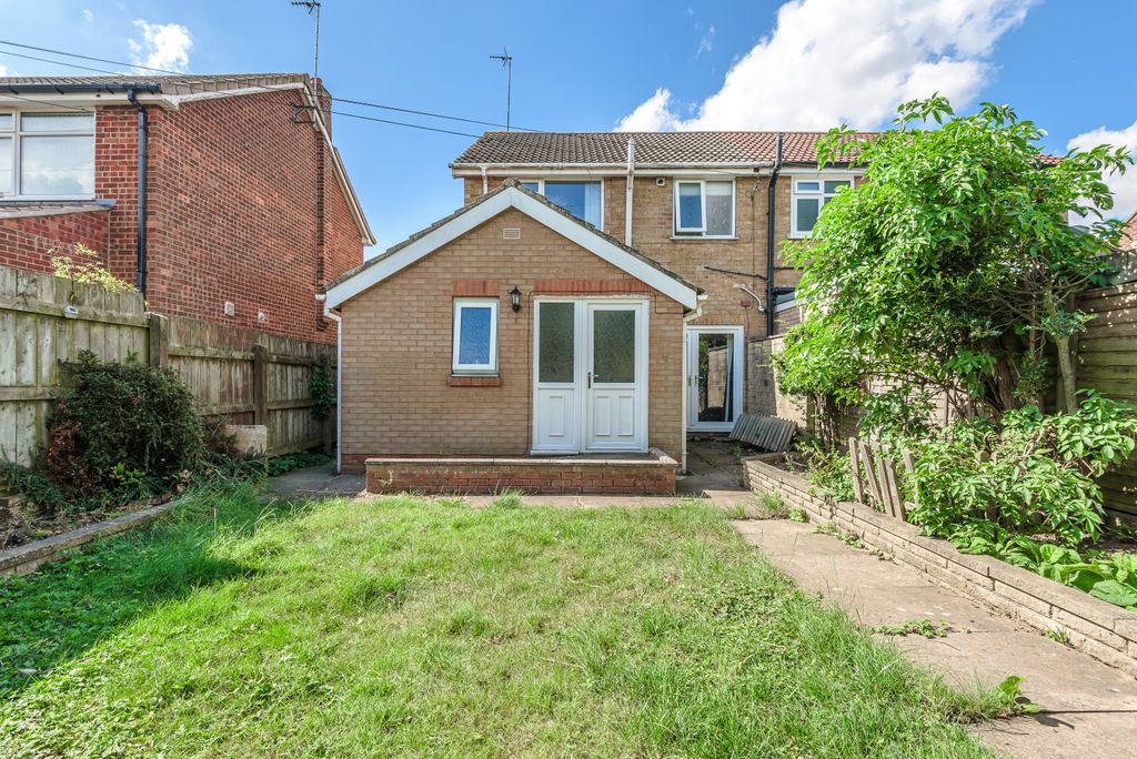 Property photo 2 of 20