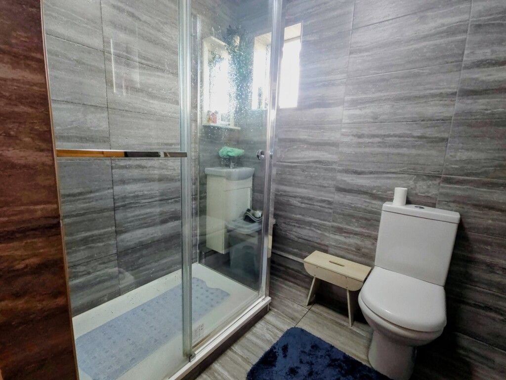 Property photo 3 of 14 Shower Room