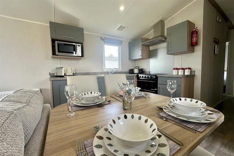 Property photo 2 of 5 East Midlands