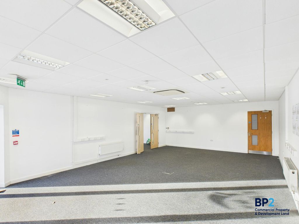 Property photo 3 of 14 Cam03725G0-Pr0076-Still003.Jpg