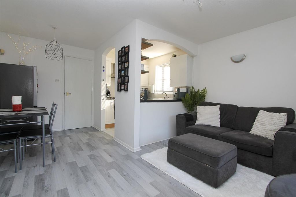 Property photo 2 of 15 Img_0412.Jpg