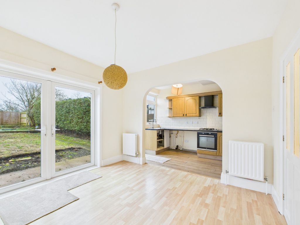 Property photo 3 of 11 4858917