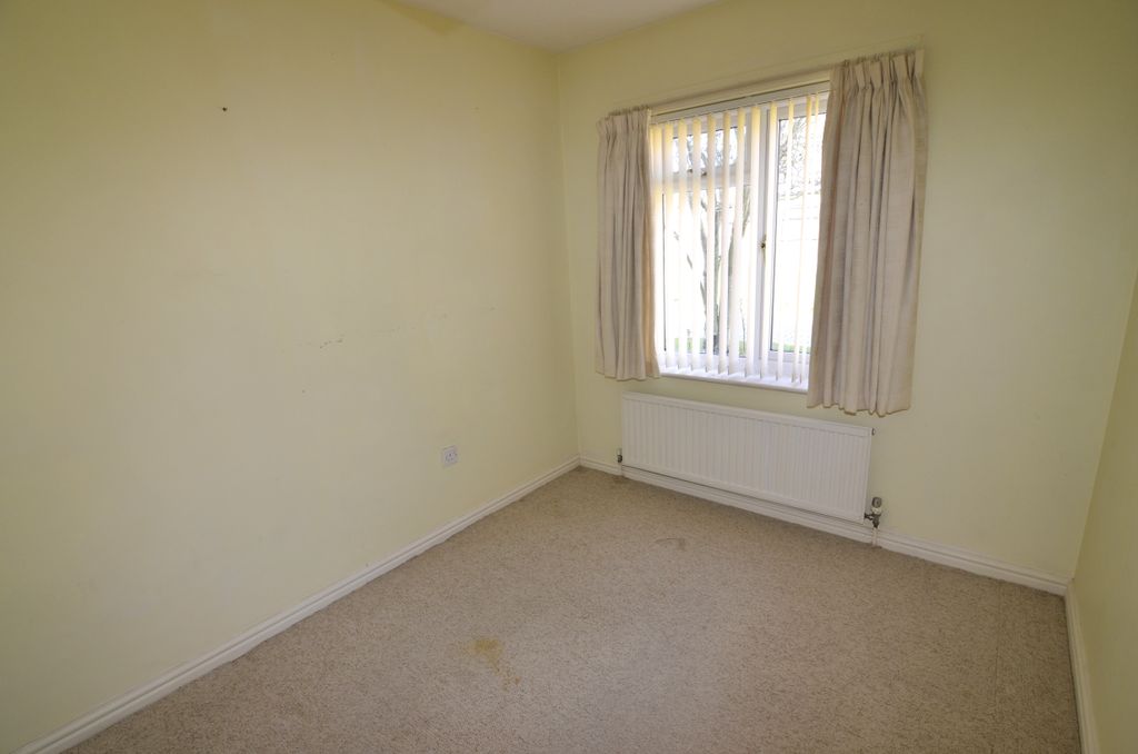 Property photo 3 of 17 Bedroom 3