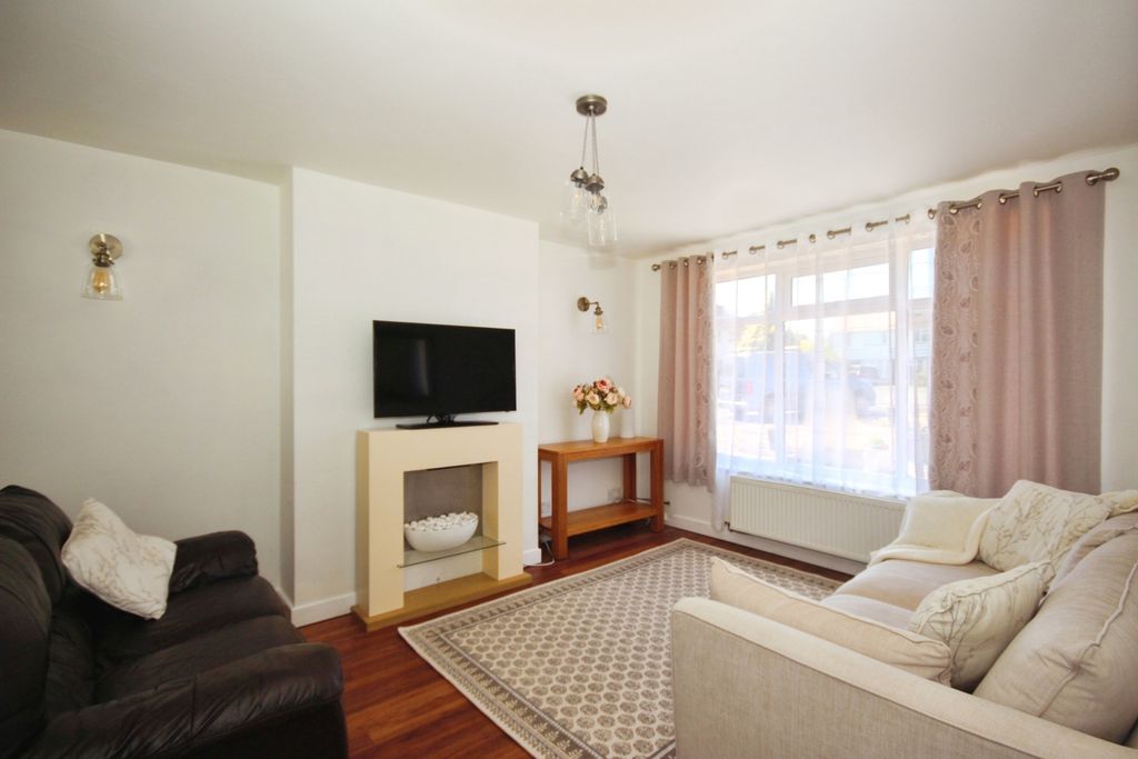 Property photo 3 of 18 Pbox-Img.Jpg