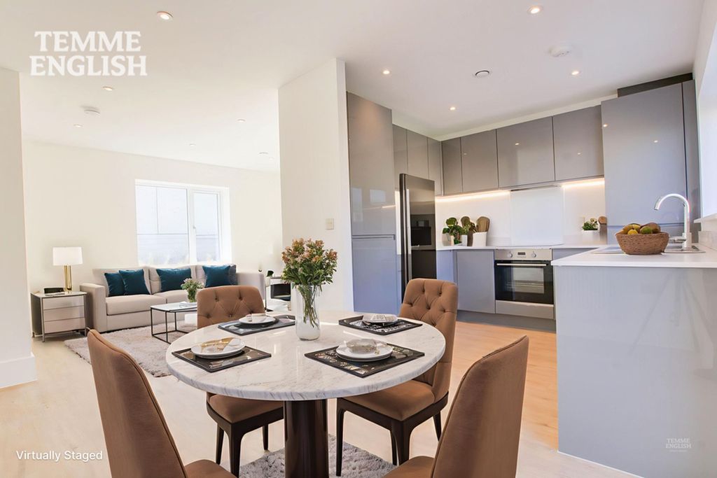 Property photo 2 of 17