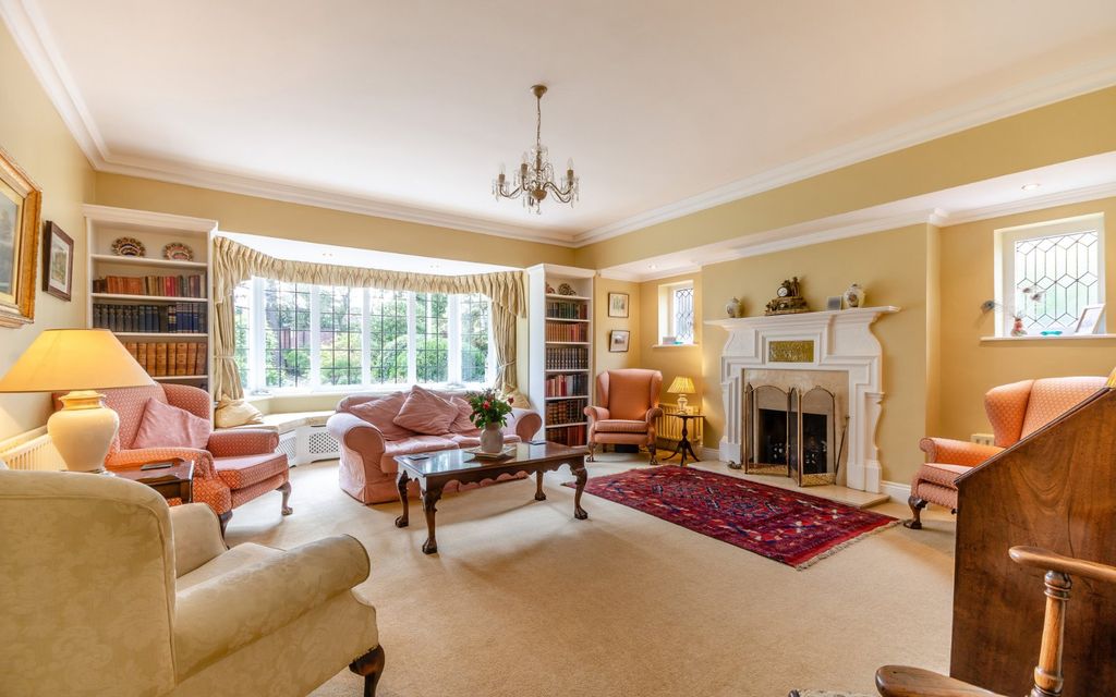 Property photo 2 of 27 Sitting Room