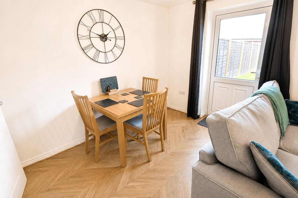 Property photo 3 of 10 Picture No. 06
