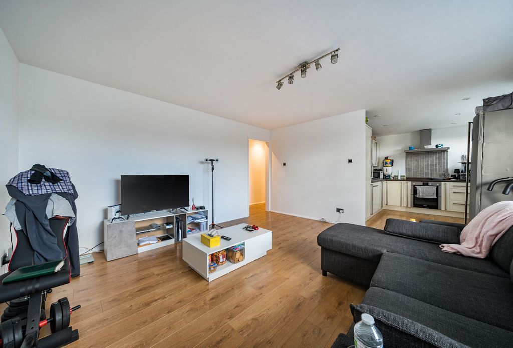 Property photo 2 of 9 1425570-8-69B1966...