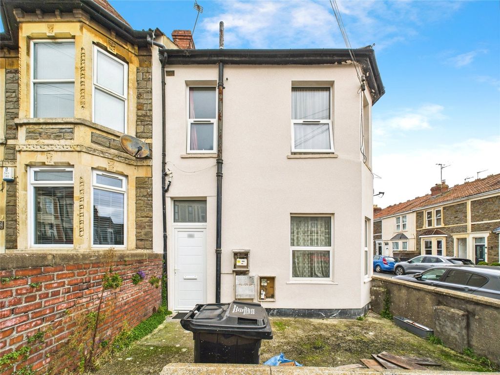 Property photo 1 of 10 Picture No. 11