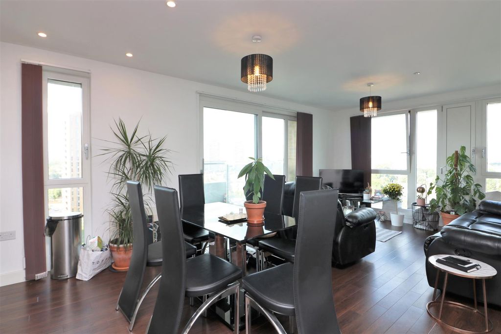 Property photo 2 of 11 Marner Point.Jpg