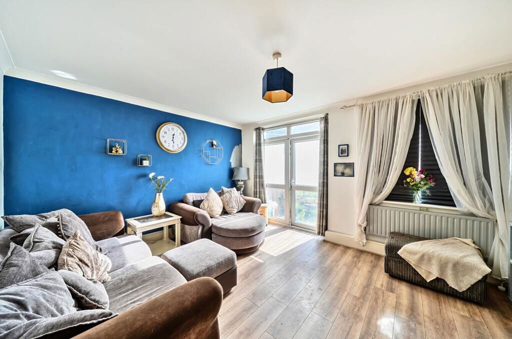 Property photo 3 of 13