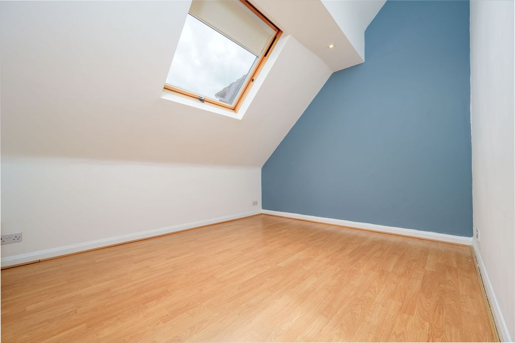 Additional image 6 of 2 bed flat for saleQueen Street, Desborough, Kettering NN14