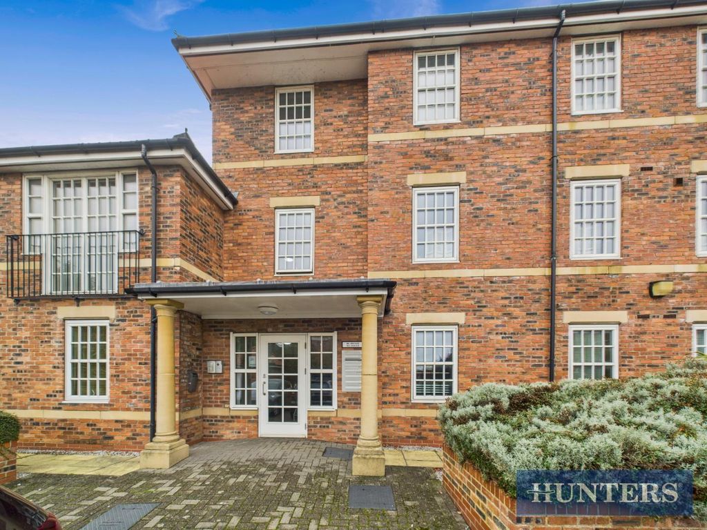 Property photo 1 of 14 Front