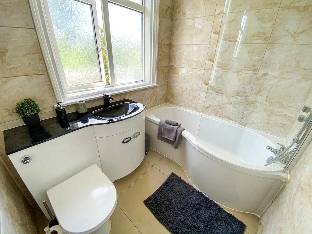 Property photo 3 of 26