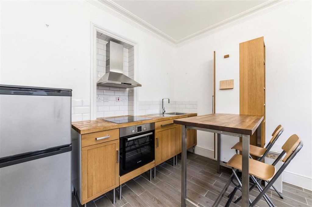 Property photo 3 of 4