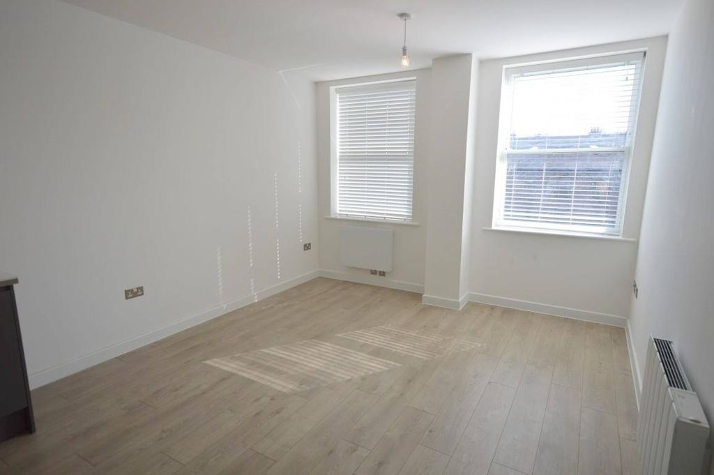 Property photo 2 of 6 Gallery