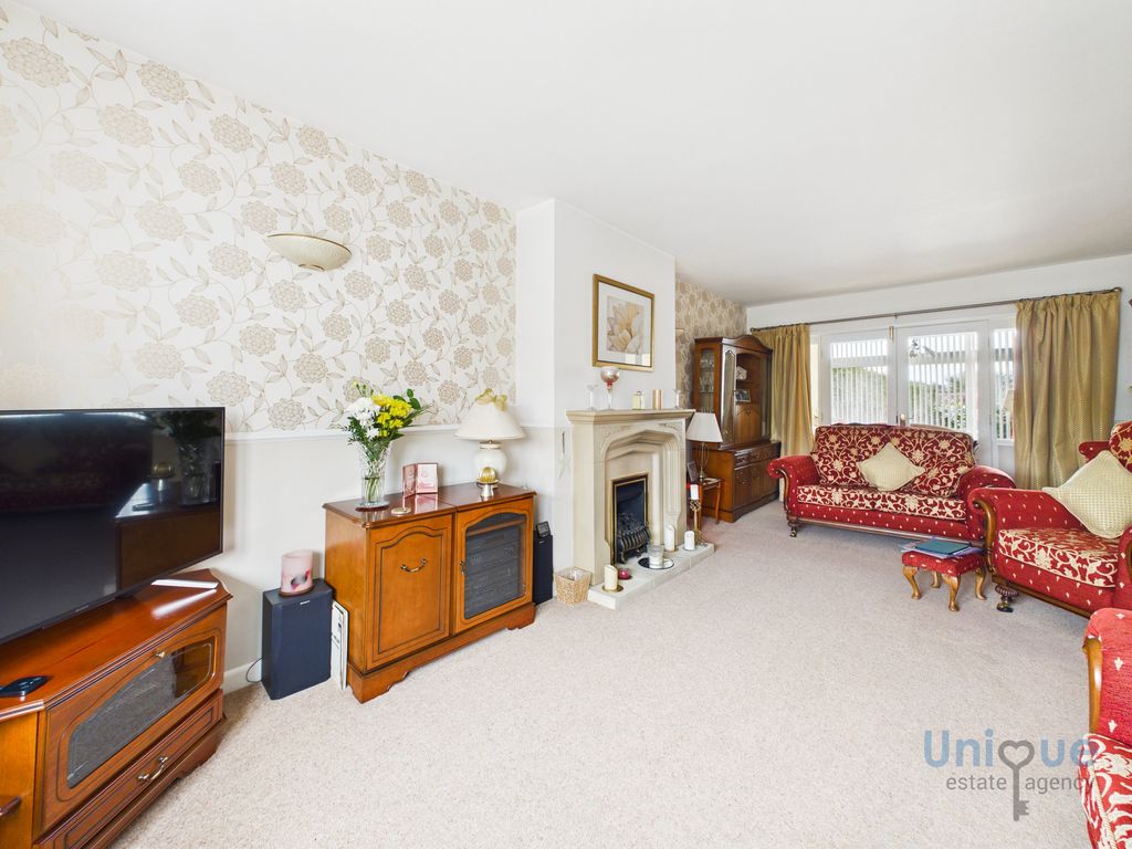 Property photo 3 of 28