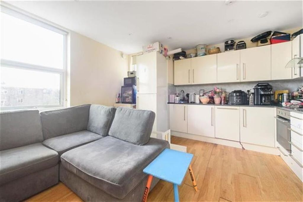 Property photo 1 of 2 (Main)