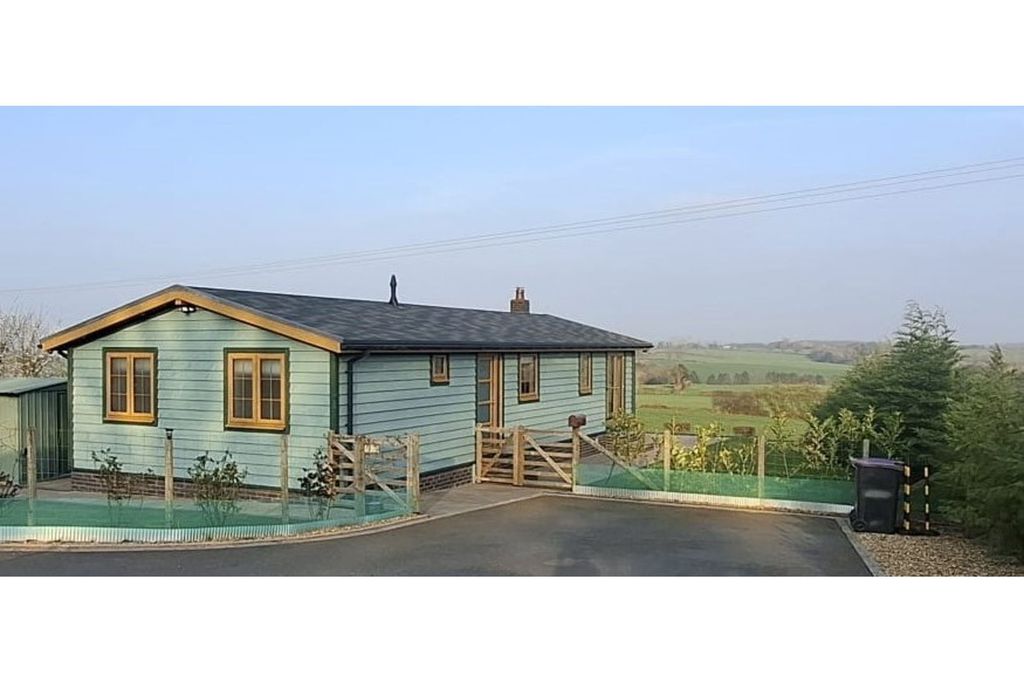 Property photo 1 of 28 Front View