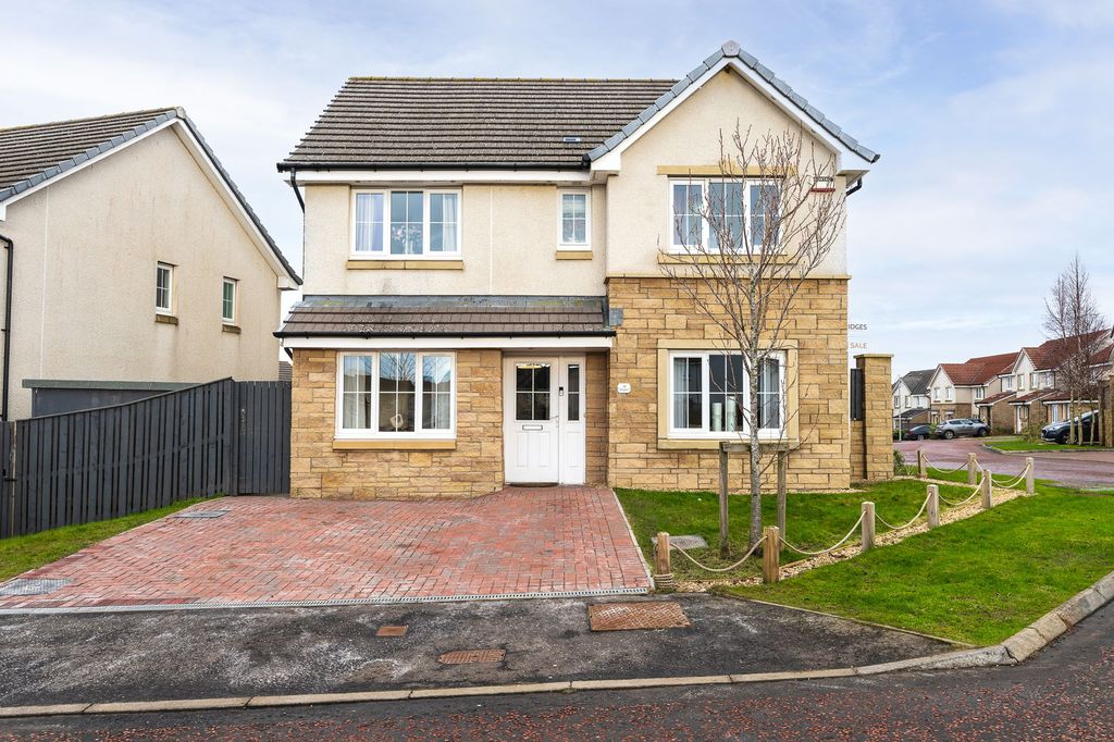 Property photo 2 of 40 Front View