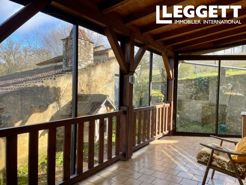 Property photo 2 of 10