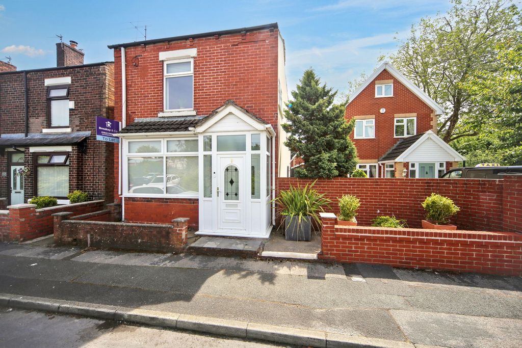 Property photo 1 of 18
