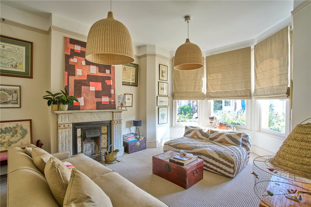 Property photo 1 of 12 Reception