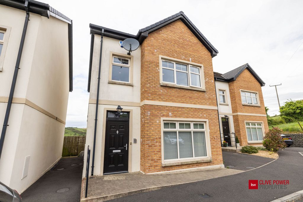 Property photo 1 of 37