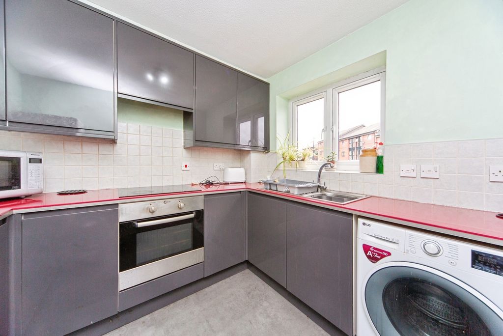 Property photo 2 of 16 Pbox-Img.Jpg