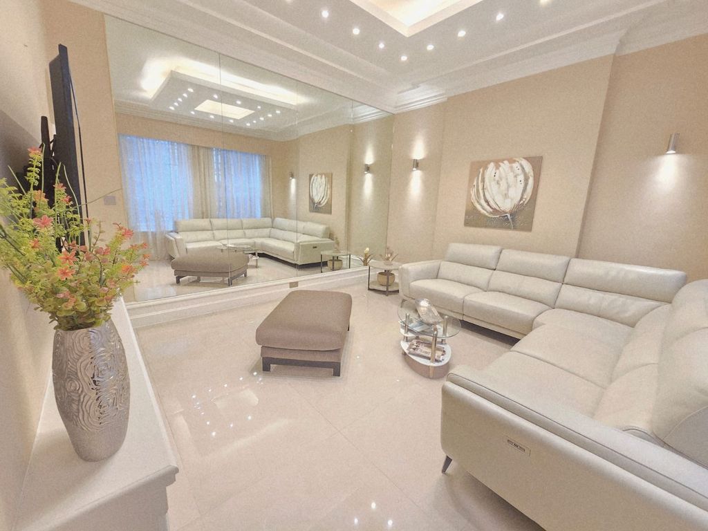 Property photo 3 of 16 Photo 3