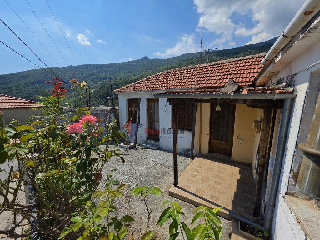 Property photo 2 of 31