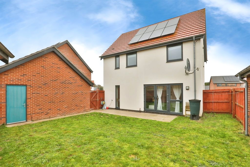 Property photo 2 of 17