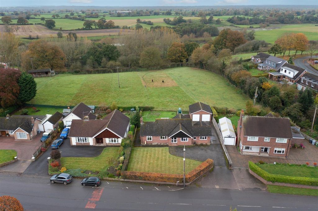 Property photo 3 of 19 40Whichurchroad-19.Jpg