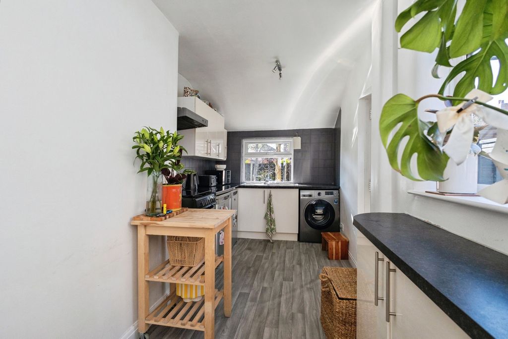 Property photo 2 of 24 Pbox-Img.Jpg