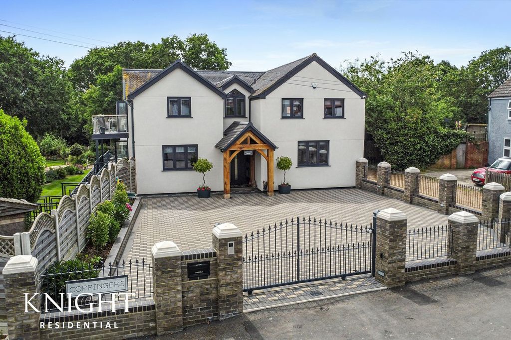 Property photo 1 of 50