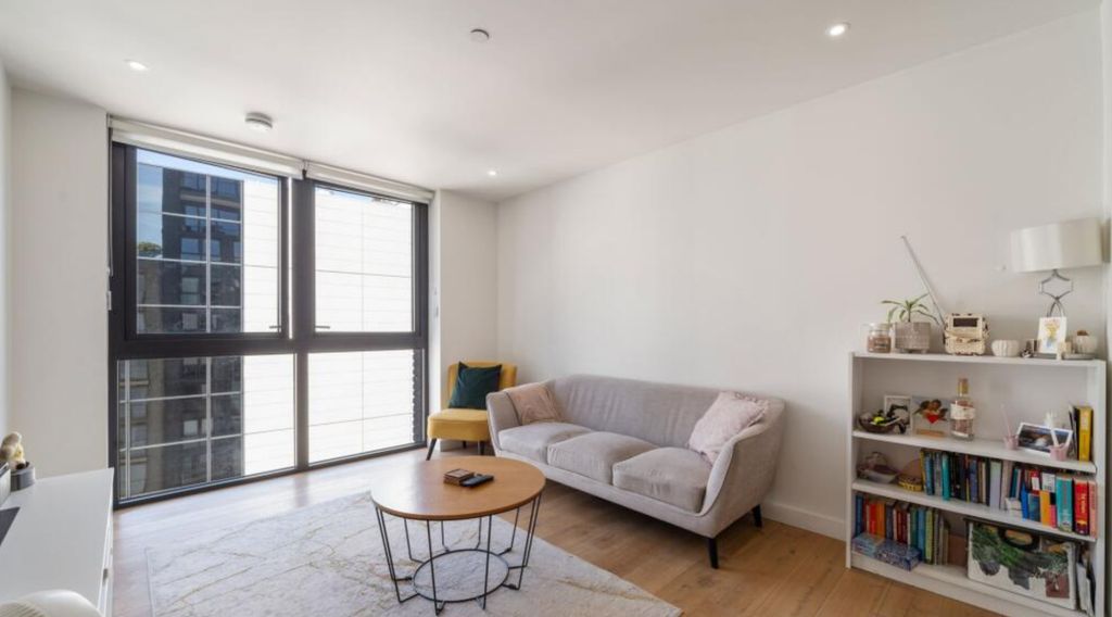 Property photo 3 of 9